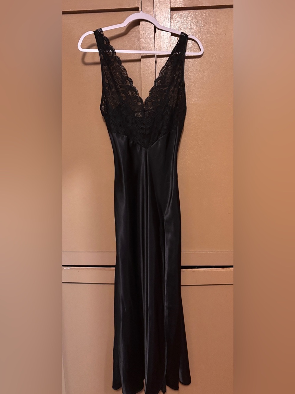 Victoria’s Secret Gold label night gown
